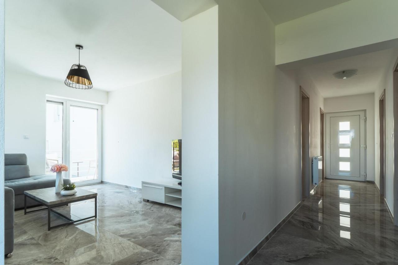 Julian Manor Apartments بوويتش المظهر الخارجي الصورة